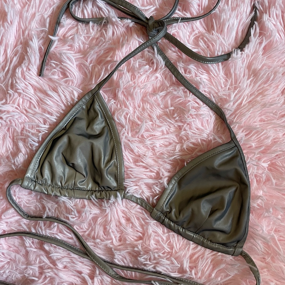 iHeartRaves Reflective Silver Triangle Bikini Rave Top | Small